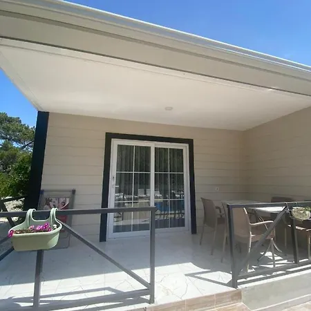 Canbey Apartlari * 아드라산