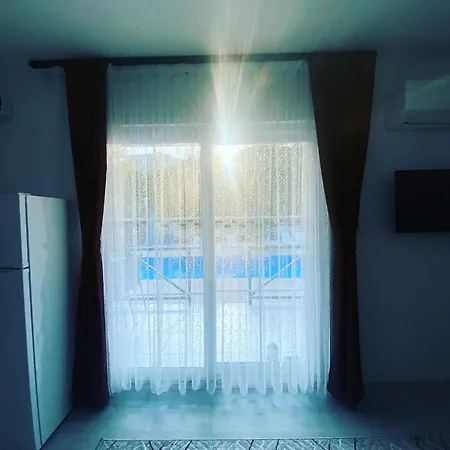 아파트호텔 Canbey Apartlari 아드라산